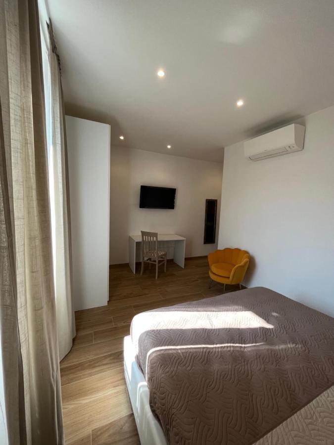 Levante Central Rooms Леванто Екстер'єр фото